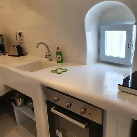 Nefeli Traditional Cave