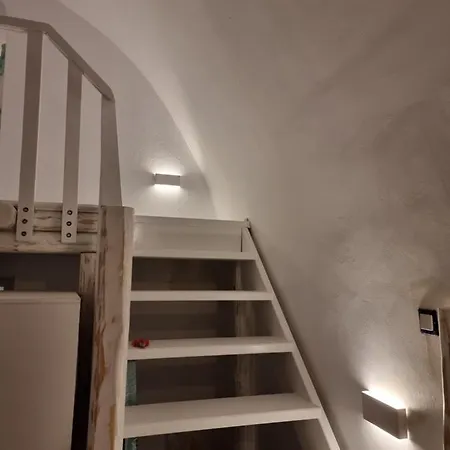 Nefeli Traditional Cave