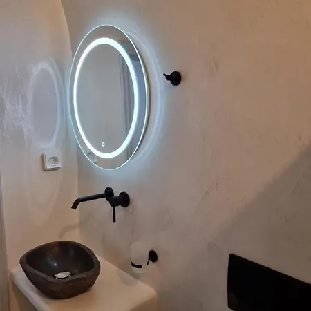 Nefeli Traditional Cave *