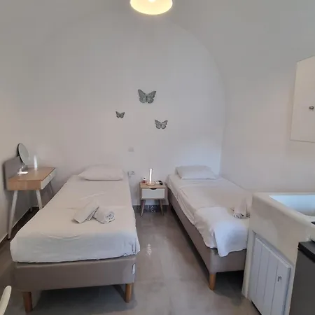 Nefeli Traditional Cave *