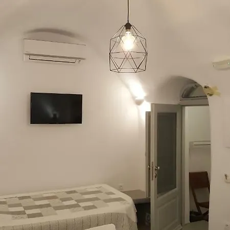 Nefeli Traditional Cave