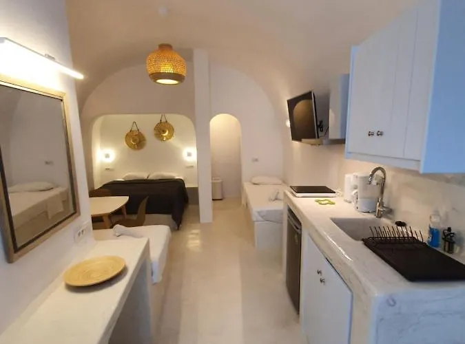 Nefeli Traditional Cave * Mesariá