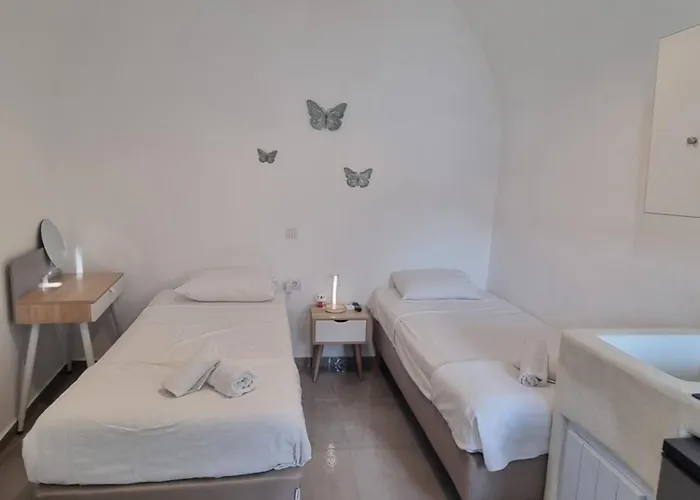 Nefeli Traditional Cave *