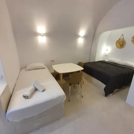Nefeli Traditional Cave Apartament *