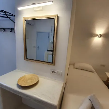 Nefeli Traditional Cave Apartament *