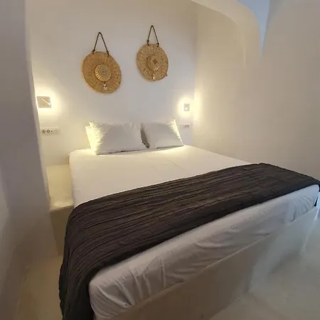 Nefeli Traditional Cave *