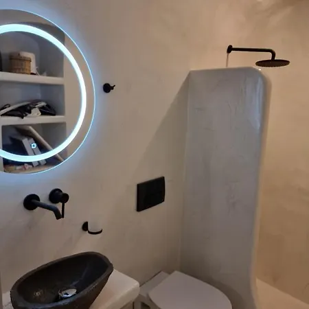 Nefeli Traditional Cave *