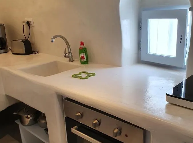 Nefeli Traditional Cave