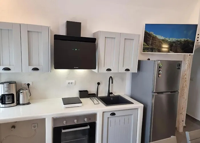 Nefeli Traditional Cave