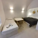 Nefeli Traditional Cave Apartment *