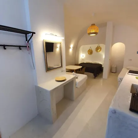 Nefeli Traditional Cave Apartment Mesariá