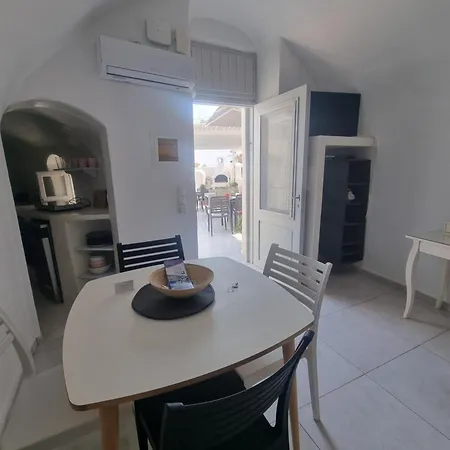 Nefeli Traditional Cave ميساريا