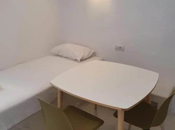 Nefeli Traditional Cave شقة ميساريا