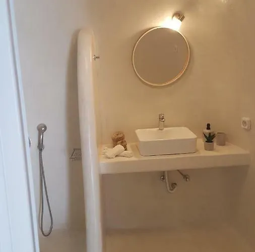 Nefeli Traditional Cave *